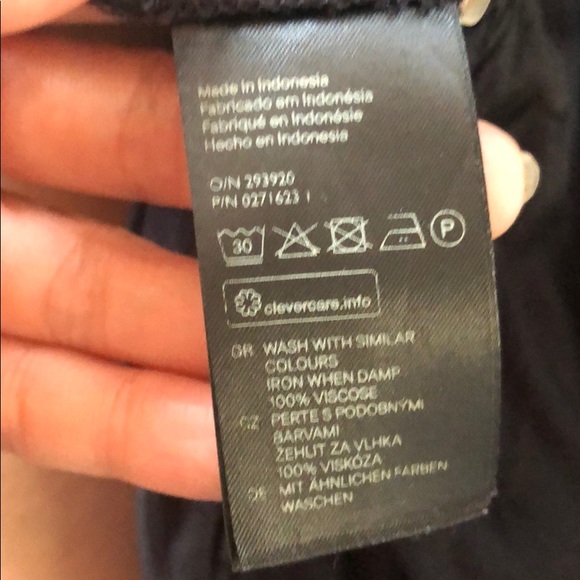 ☮️ H&M/ Essential Spaghetti Strap Romper ☮️ - Picture 8 of 8